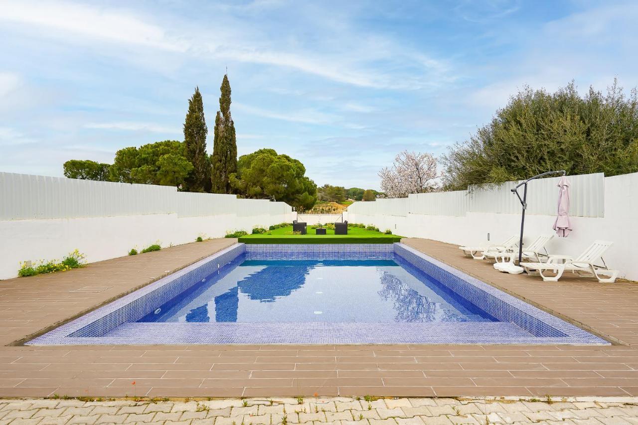 Porches Velho, With Private Pool Сasa de vacaciones *